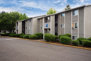 Birch Creek | Exterior Building